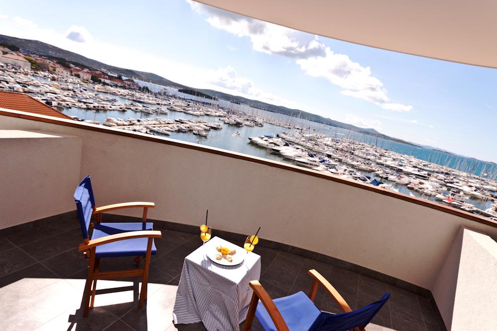 Hotel In Biograd Na Moru Bagian luar foto