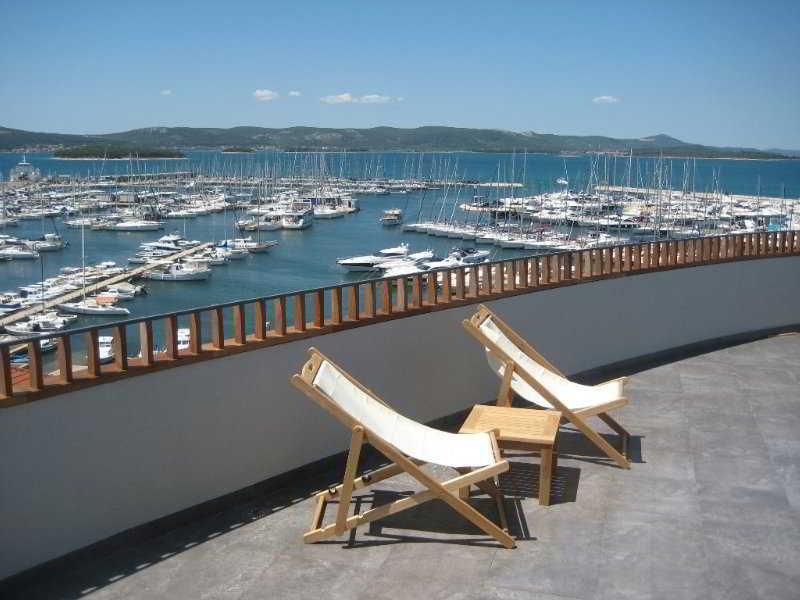 Hotel In Biograd Na Moru Bagian luar foto