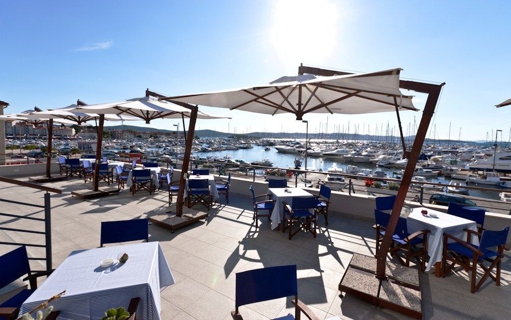 Hotel In Biograd Na Moru Bagian luar foto