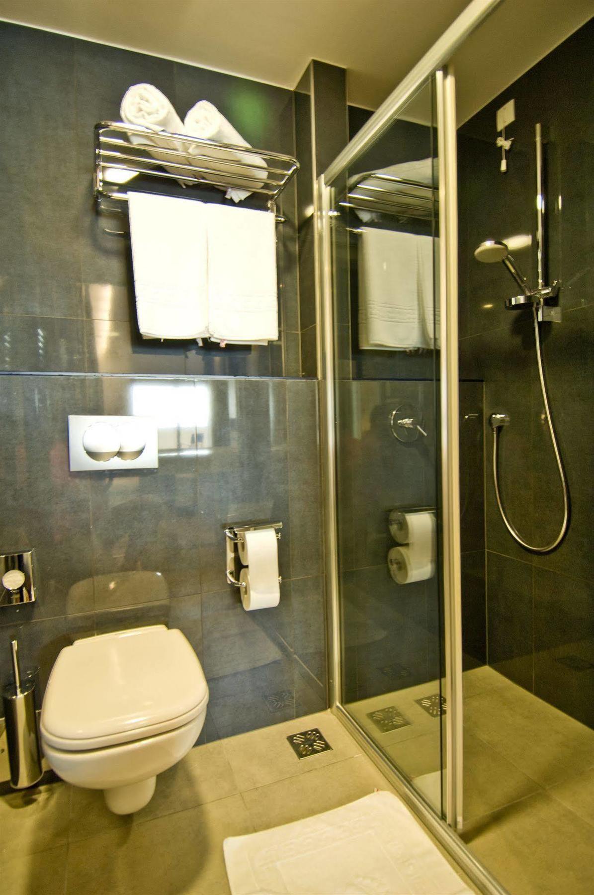 Hotel In Biograd Na Moru Bagian luar foto